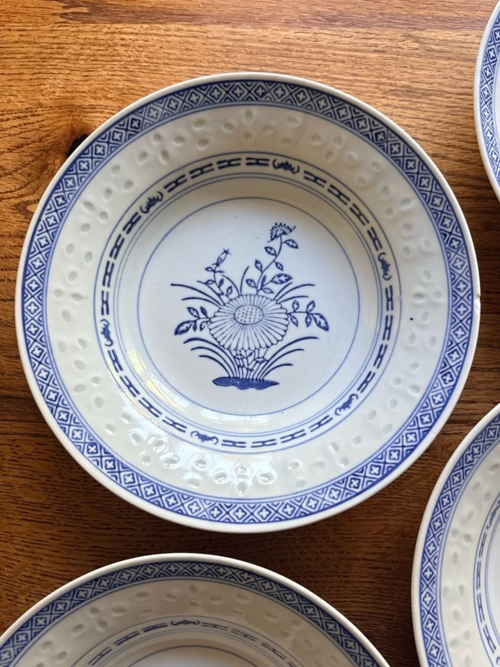 Vintage Jingdezhen Rice Grain Rice Bowl Porcelain Blue and White ~9 inches